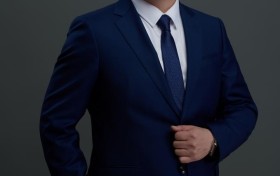 彭雄良：从销售精英到光学仪器领航者的创新之路