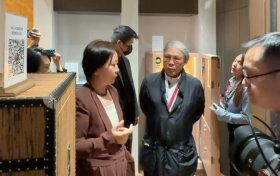 哈里斯惊艳亮相广州设计周 获霍震霆高度认可